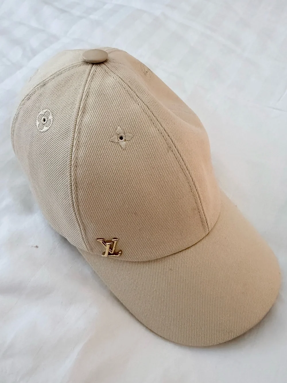 Authentic Louis Vuitton LV Iconic Cap